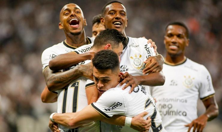 Jogadores do Corinthians comemoram gol contra o Santos (Rodrigo Coca/Agência Corinthians)