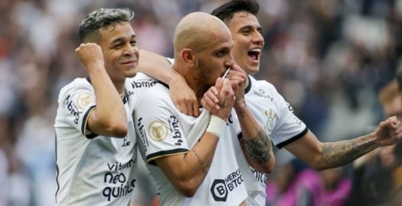 Corinthians venceu com gol de Fábio Santos (Foto: Twitter/Corinthians)
