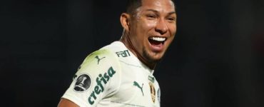 Rony brilhou com dois gols na vitória do Palmeiras (Divulgação)