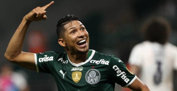 Rony marcou o tão esperado gol de bicicleta (Foto: Divulgação)